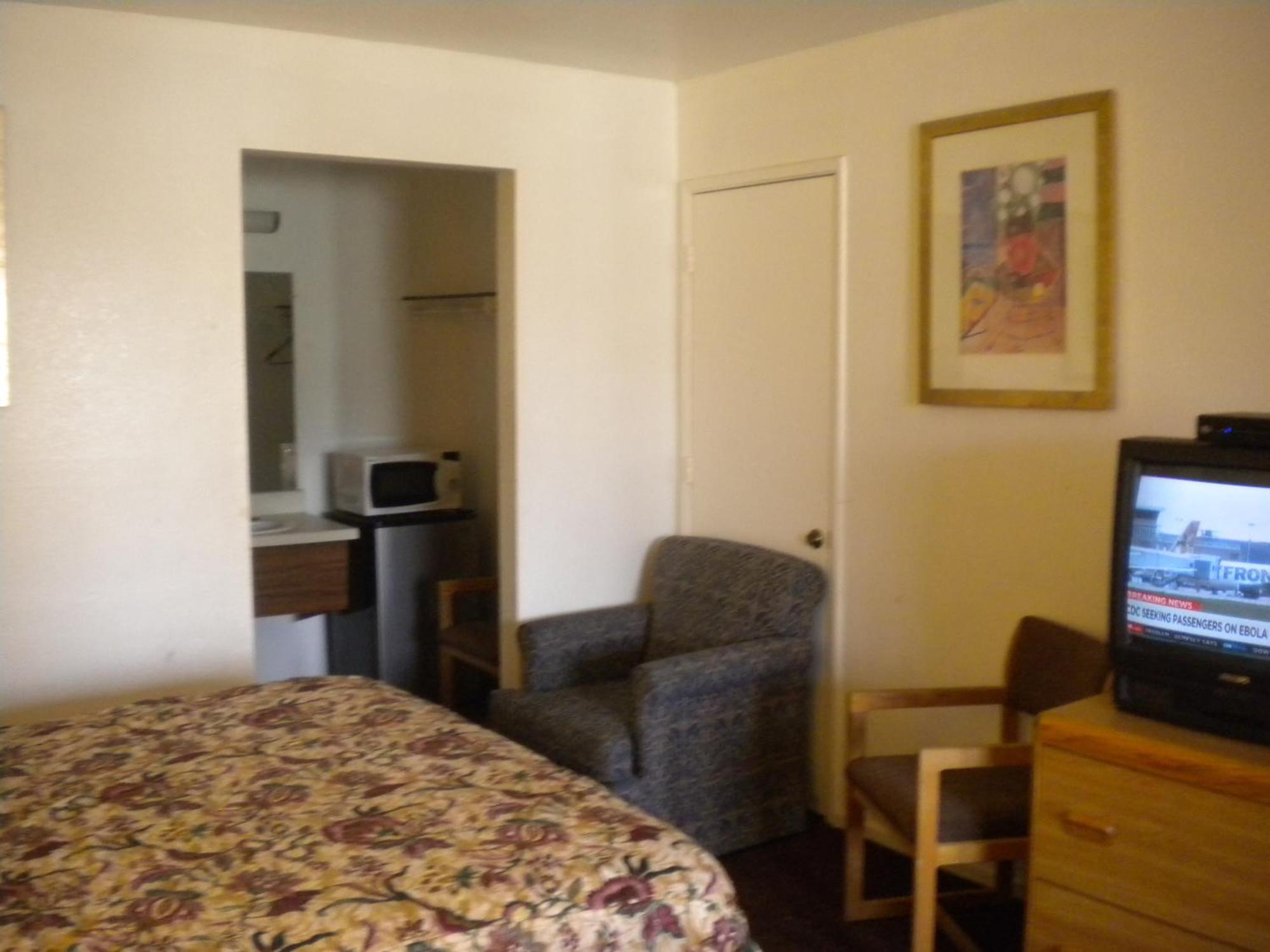 Best Economy Inn & Suites Bakersfield Habitación foto