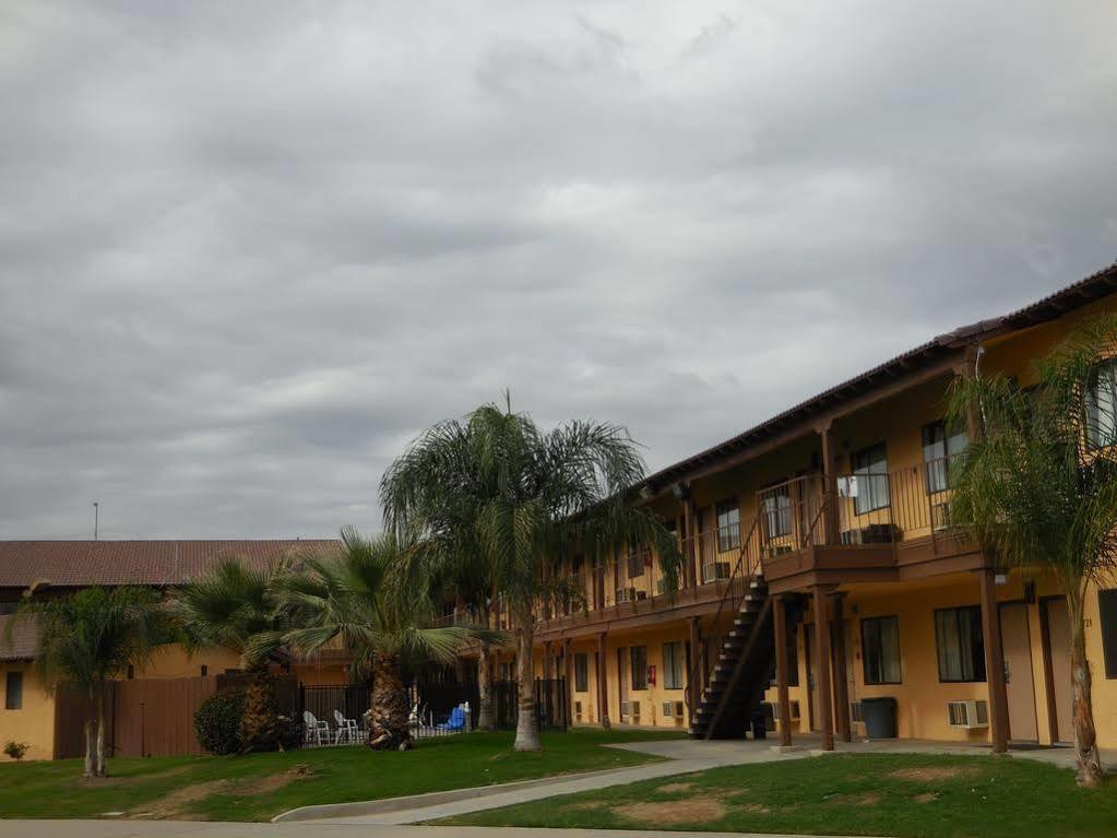 Best Economy Inn & Suites Bakersfield Exterior foto